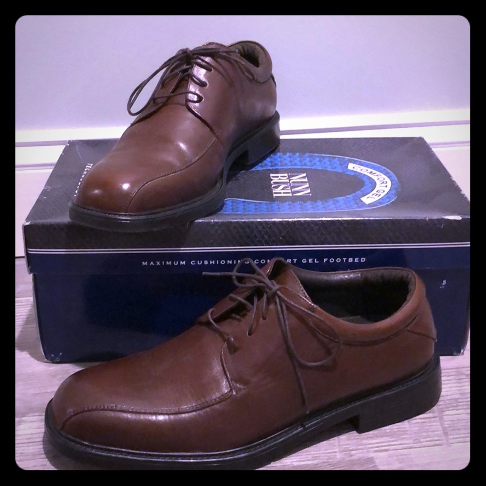 Men’s 👞 <exactly like the emoji!